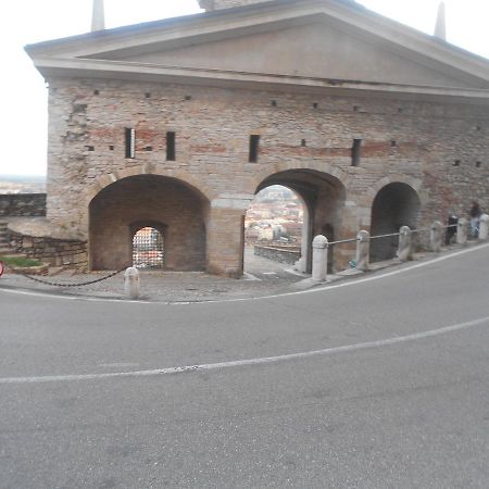 La Maison Des Artistes Bergamo Exterior photo